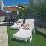 Relax With Jacuzzi Villa