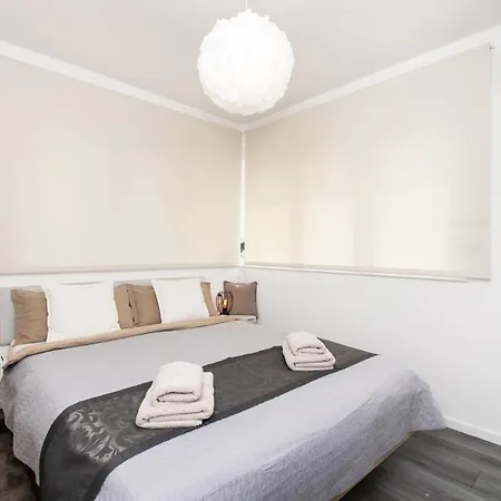 Relax With Jacuzzi Vila *