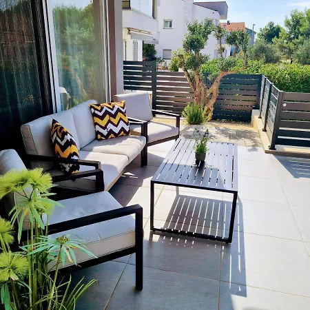 Relax With Jacuzzi Vila