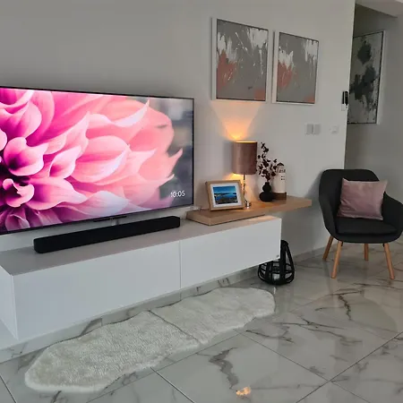 Relax With Jacuzzi Vodice