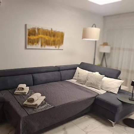 Relax With Jacuzzi Vodice