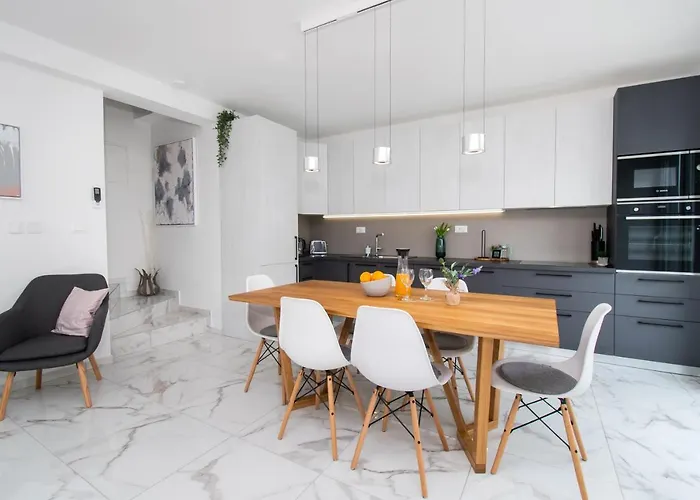 Relax With Jacuzzi וילה