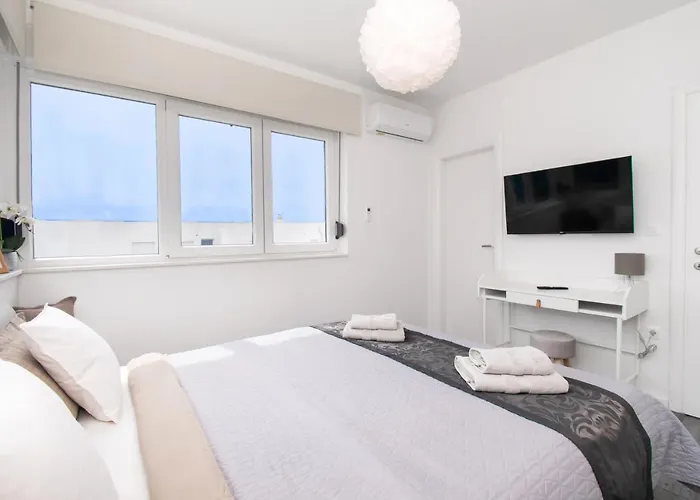 וילה Relax With Jacuzzi וודיצה