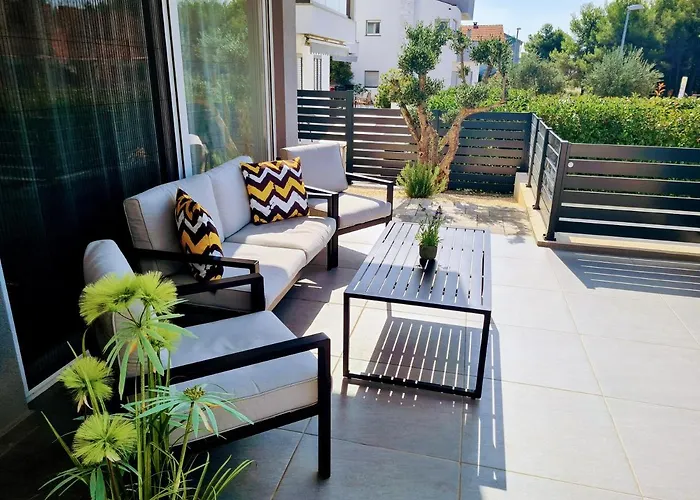 Relax With Jacuzzi וילה