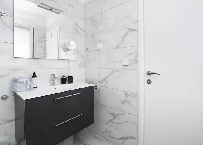 Relax With Jacuzzi וילה