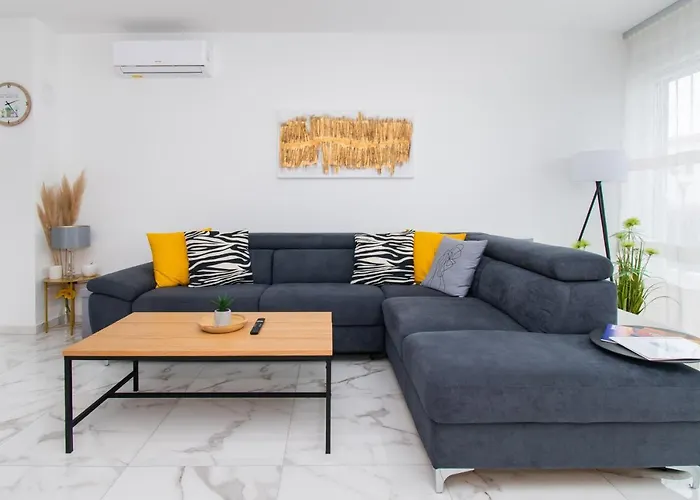 וילה Relax With Jacuzzi וודיצה