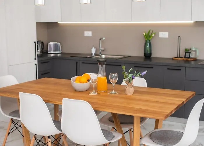 Relax With Jacuzzi וילה וודיצה